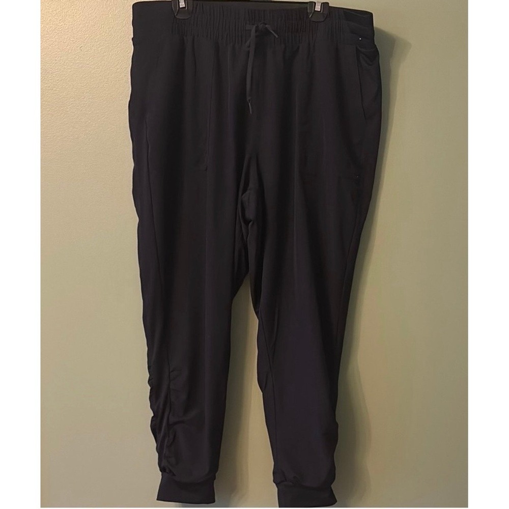 Mondetta Black Pants